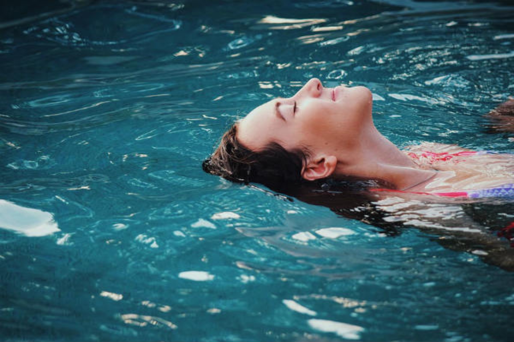 Κολύμβηση: Γιατί να εντάξετε το κολύμπι στην καθημερινή σας αυτοφροντίδα;