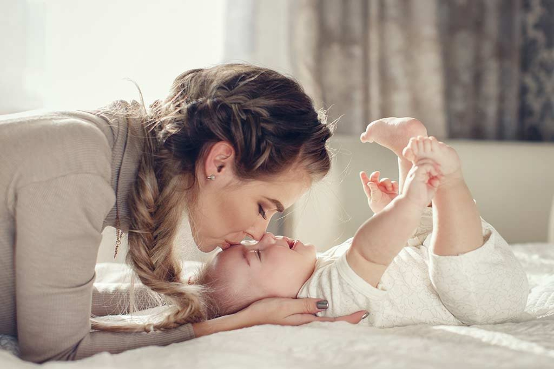 Μητρότητα: Πώς αναδιαμορφώνει τον γυναικείο εγκέφαλο η μητρότητα;