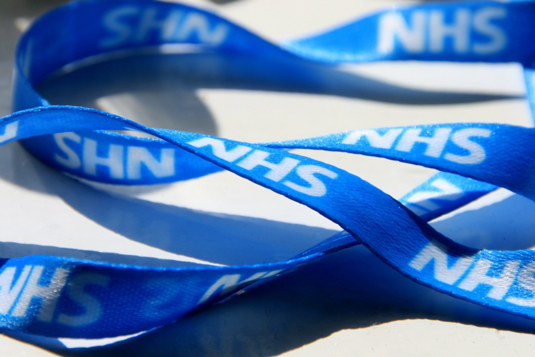 NHS: Οι υγειονομικοί περιμένουν ακόμη τις πληρωμές που τους υποσχέθηκαν