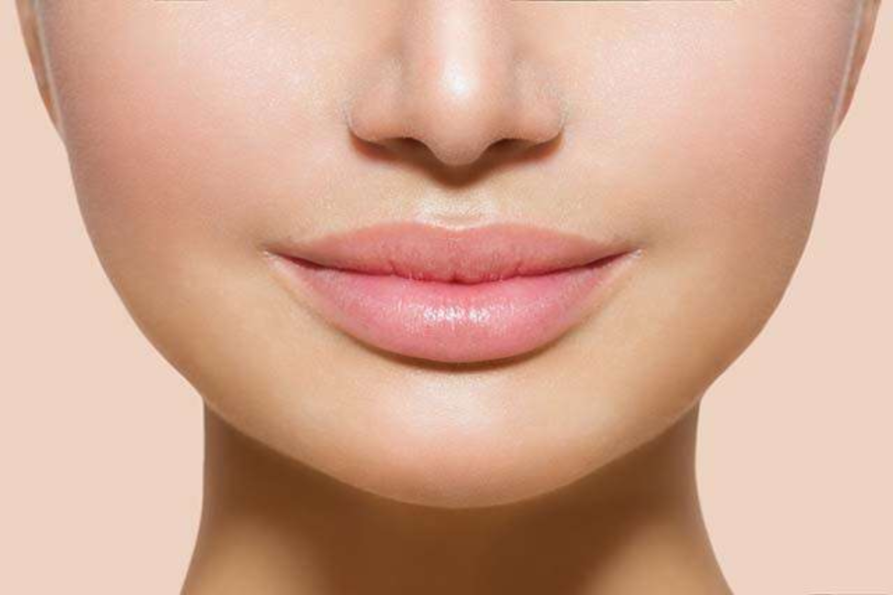 DIY χείλη ροζ: Πώς να αποκτήσετε ροζ χείλη στο σπίτι;