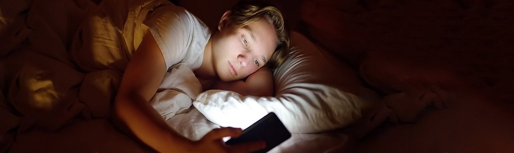 Εκπαίδευση Εφηβεία: Έφηβοι με ακανόνιστα πρότυπα ύπνου διαπιστώθηκε ότι έχουν υψηλότερο κίνδυνο σχολικών προβλημάτων