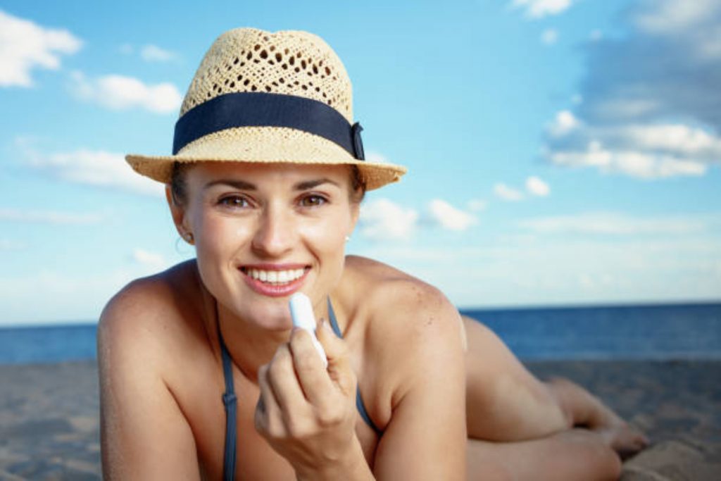 10 Tips για απαλά και ενυδατωμένα χείλη για όλο το καλοκαίρι