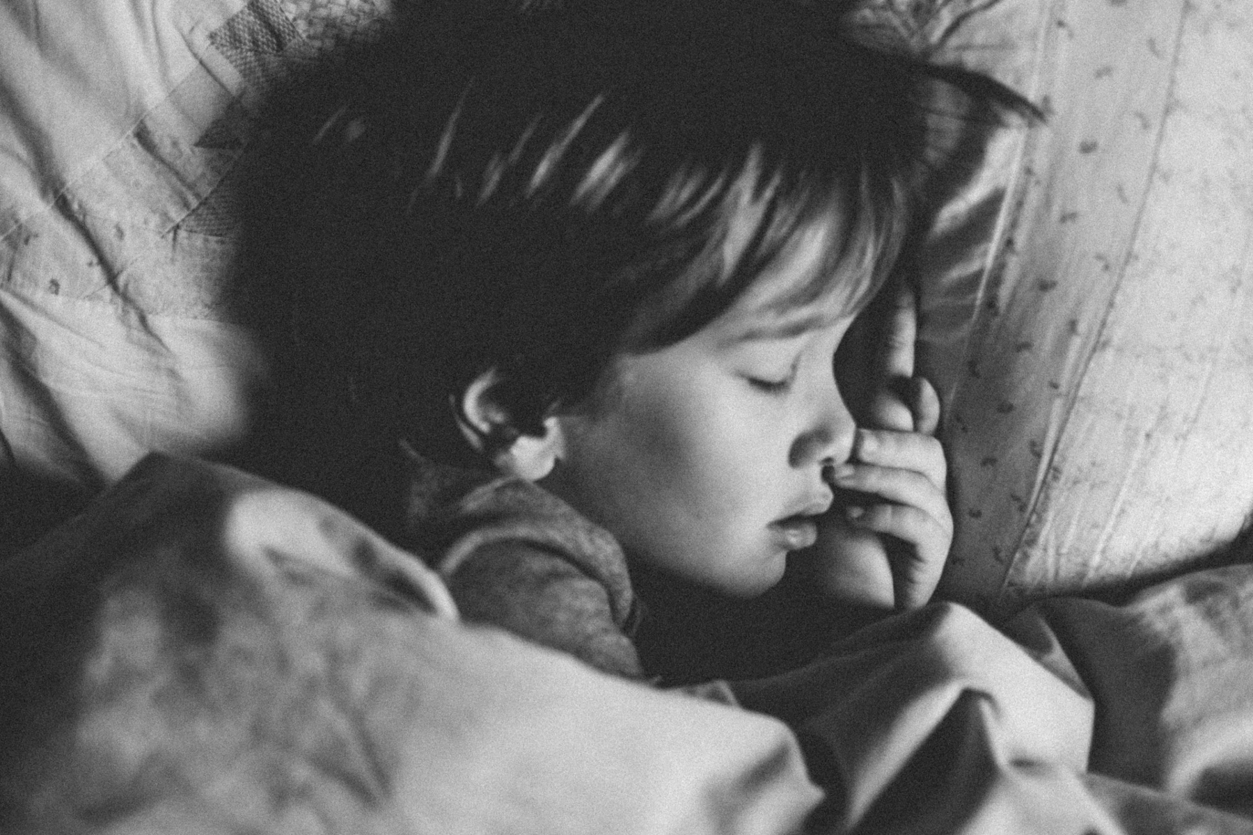 Αναπνευστική λοίμωξη: Η πρώιμη αναπνευστική λοίμωξη στα παιδιά μπορεί να οδηγήσει σε υπνική άπνοια