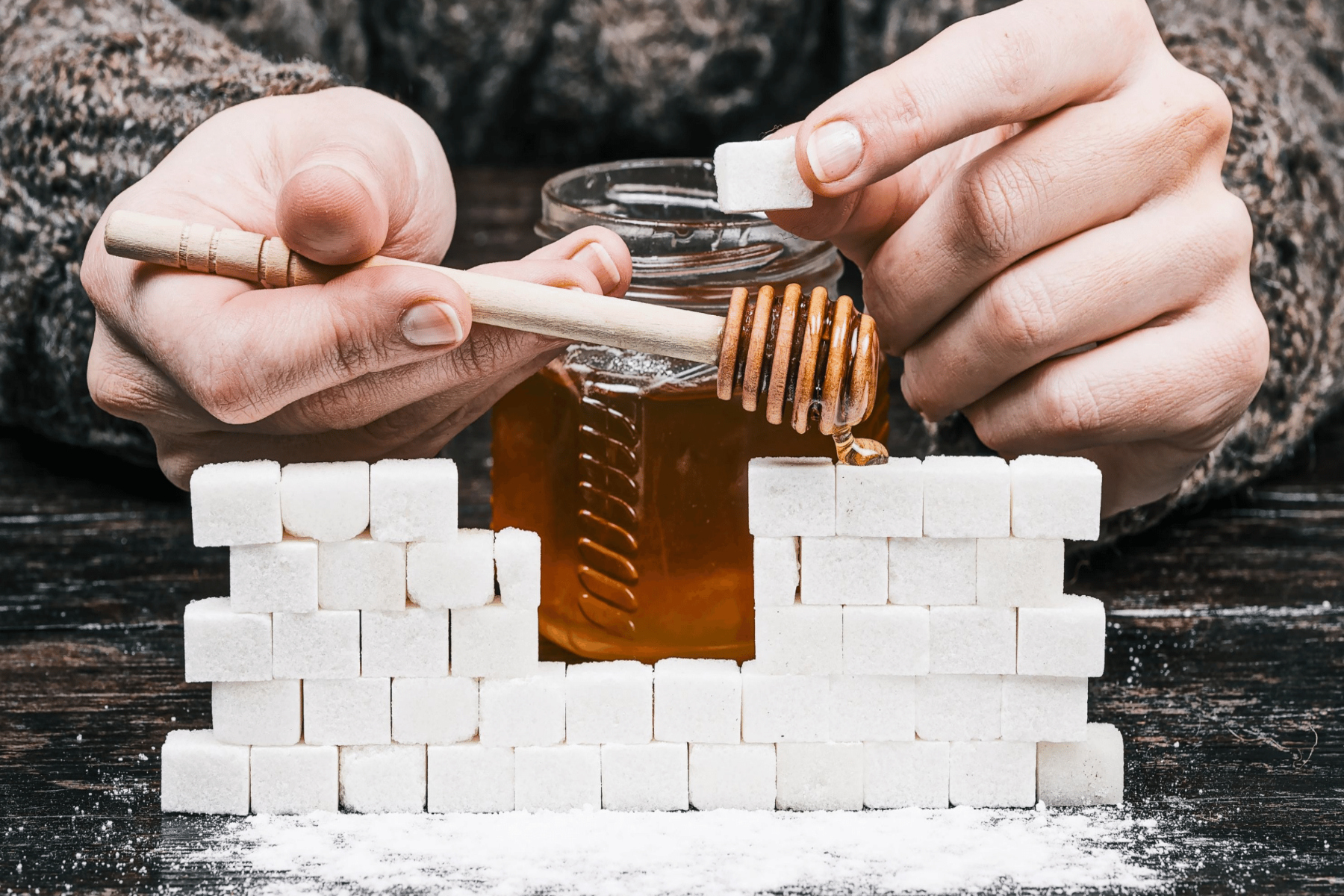 Γλυκαντικά: Το μέλι ή η ζάχαρη είναι το καλύτερο γλυκαντικό για το ποτό σας;