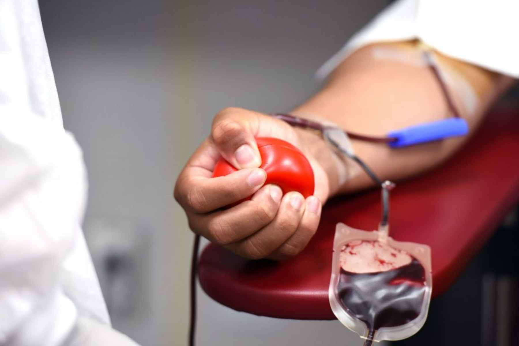 1η Εθελοντική Αιμοδοσία στη Δυτική Μάνη με 80 φιάλες αίματος