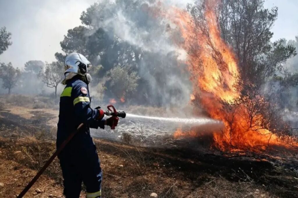 Πολύ υψηλός  κίνδυνος πυρκαγιάς σε 5 Περιφέρειες αύριο