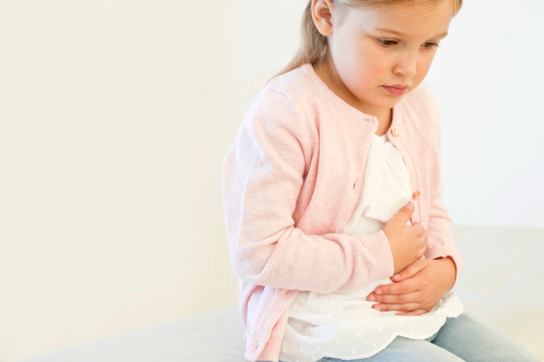 Παιδιά στομάχι: Ποια είναι η θεραπεία, τα συμπτώματα και οι αιτίες για την γαστρεντερίτιδα και τη στομαχική γρίπη;