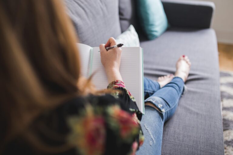 Journaling: Γιατί το γράψιμο κάνει καλό στην ψυχή και το μυαλό