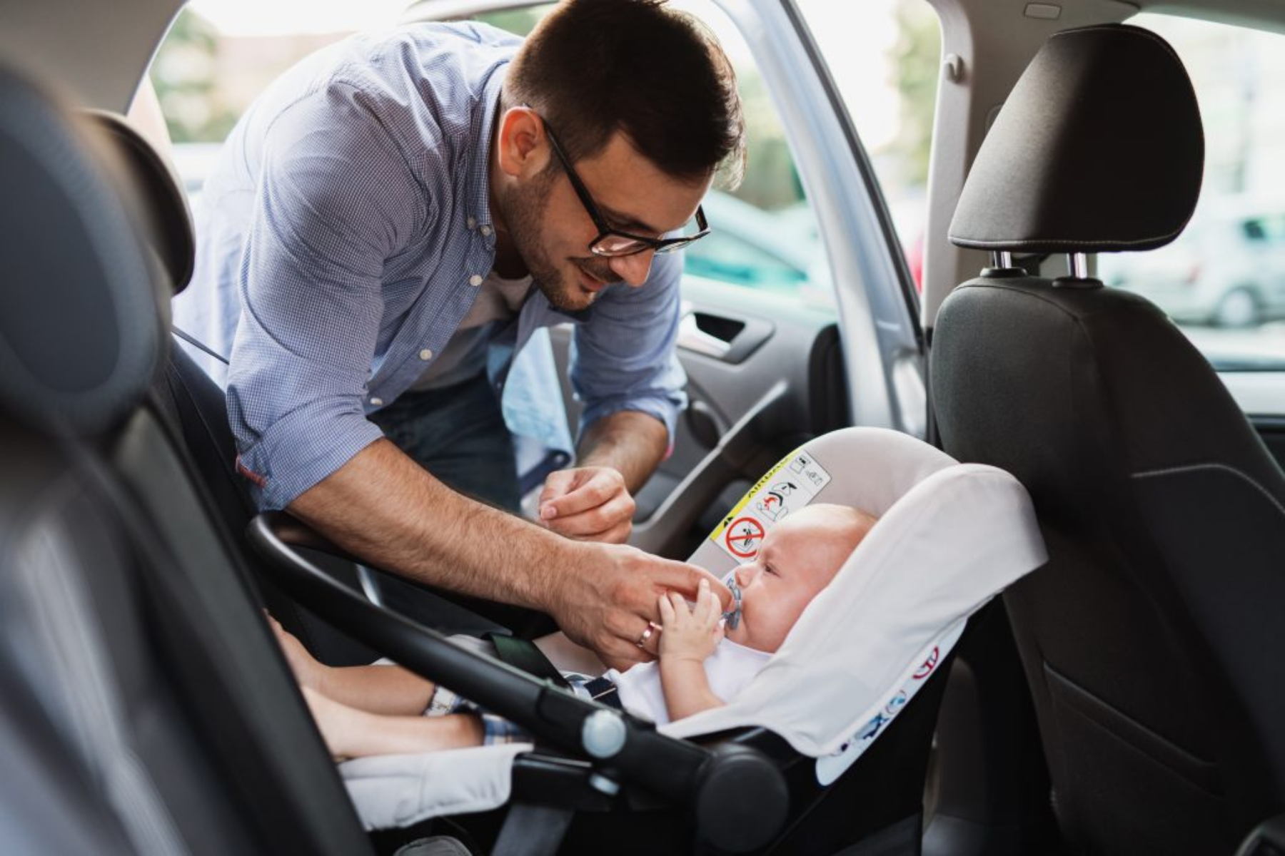Παιδιά αυτοκίνητο: Γιατί πολλά παιδικά καθίσματα αυτοκινήτου δεν θεωρούνται ασφαλή;