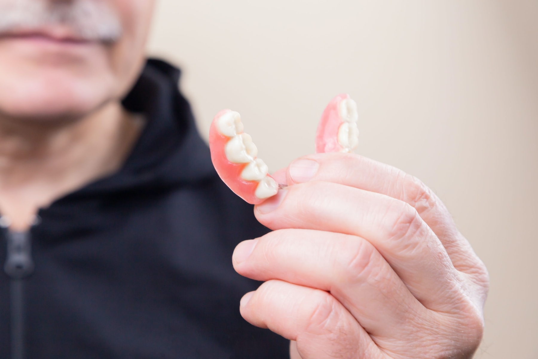Οδοντική υγεία: Η κακή οδοντική υγεία μπορεί να οδηγήσει σε συρρίκνωση του εγκεφάλου