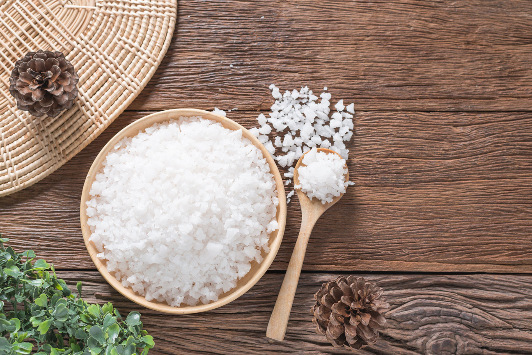 Θαλασσινό αλάτι: Πώς μπορεί το θαλασσινό αλάτι να βελτιώσει την υγεία της επιδερμίδας μας;