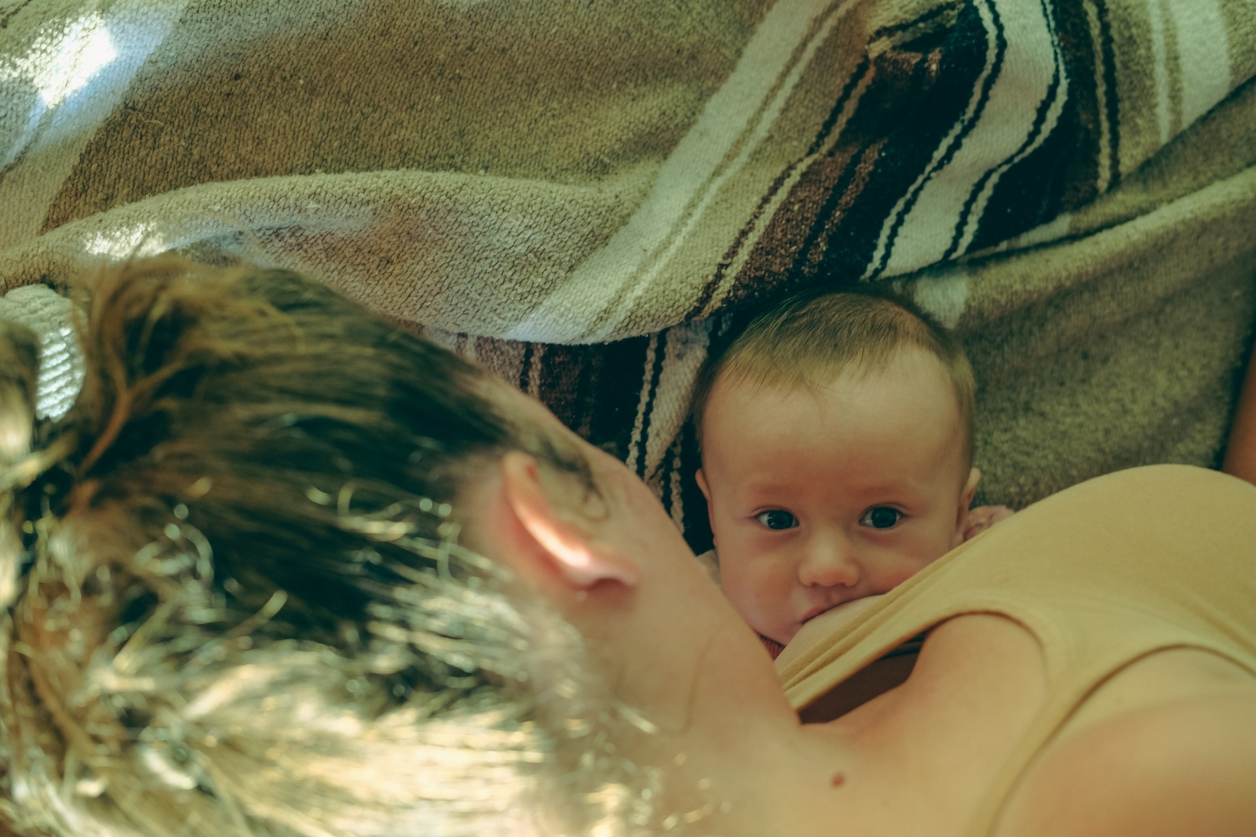 Θηλασμός μητέρα: Τα σημαντικά οφέλη του θηλασμού σε ένα νεογέννητο βρέφος