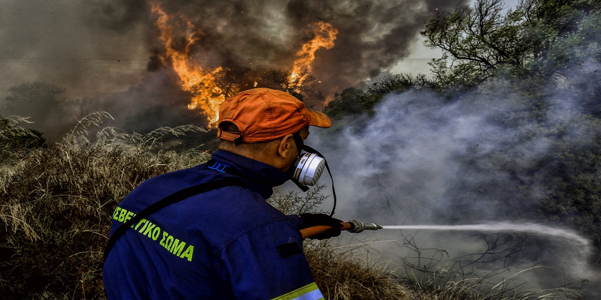 Πυρκαγιές: Υποβάθμιση της ποιότητας του αέρα σε όλη την Ελλάδα – Ευπαθείς ομάδες