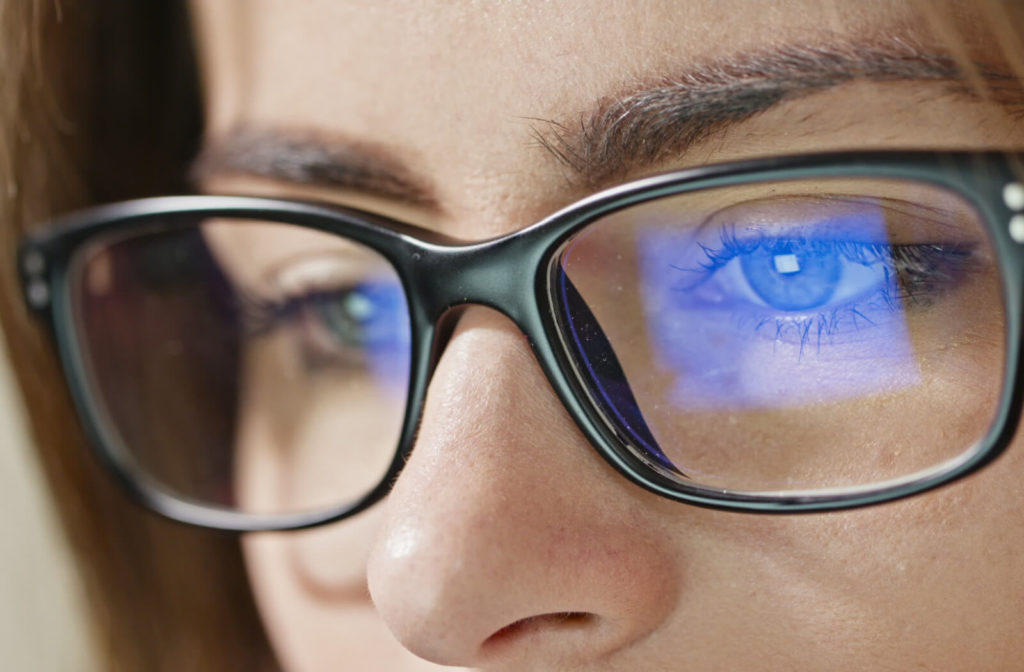 Mπλε Φως: Τα γυαλιά φιλτραρίσματος πιθανότατα δεν κάνουν καμία διαφορά στην καταπόνηση των ματιών