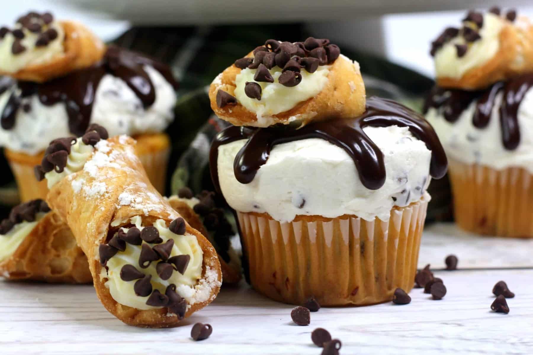 Cannoli cupcakes: Φτιάξτε κάπκεϊκ με γέμιση ιταλικών κανόλι