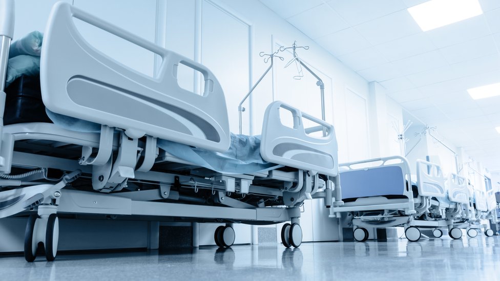 Υπογραφή προκήρυξης για 704 θέσεις ιατρών σε Νοσοκομεία του ΕΣΥ