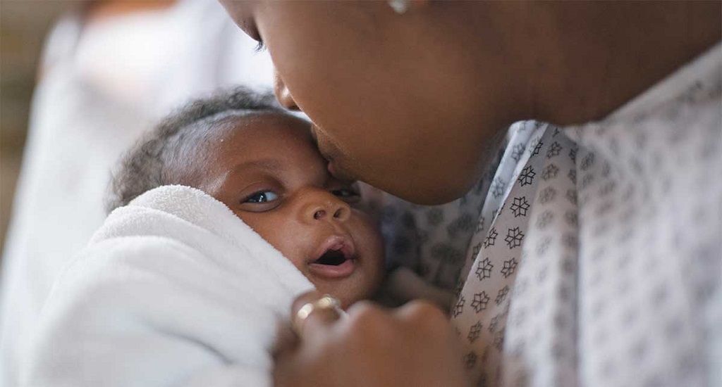 Γιατί οι μητέρες και τα μωρά θα υποφέρουν πιο πολύ καθώς η Αφρική θερμαίνεται όλο και περισσότερο