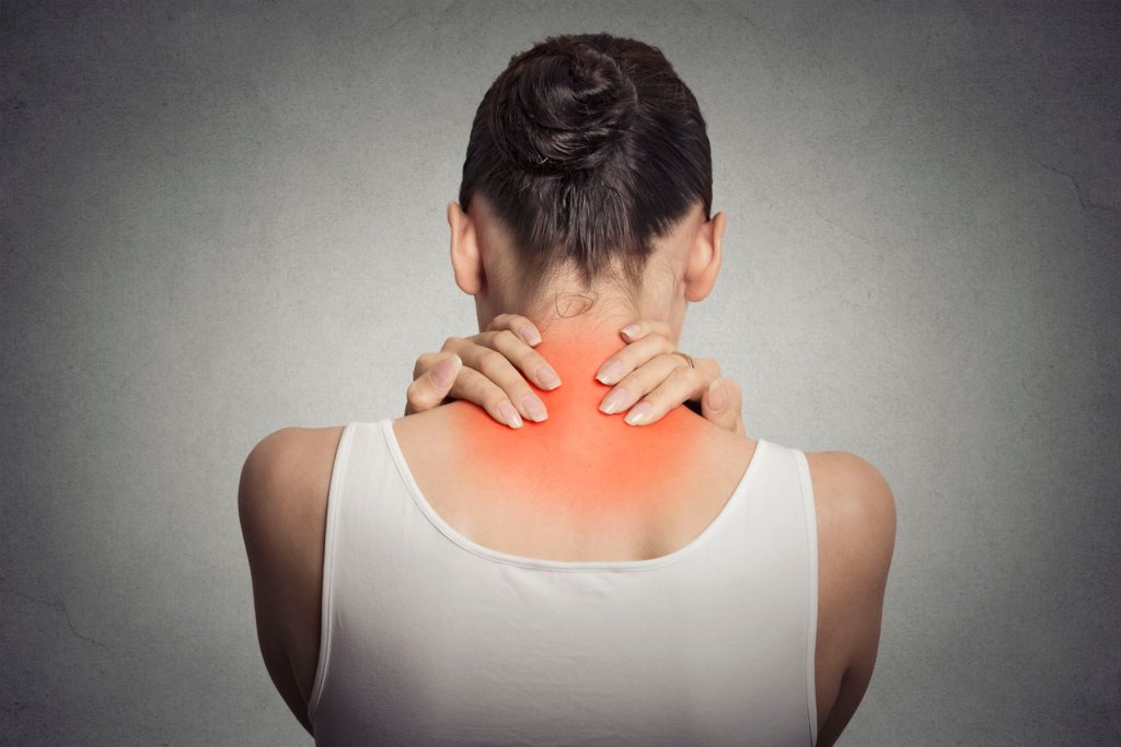 7 εύκολες ασκήσεις για την ανακούφιση από τον πόνο στον αυχένα