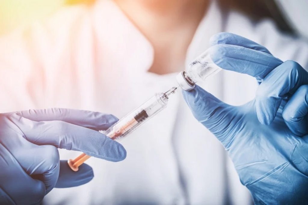 Εμβολιασμός σε άτομα που λαμβάνουν θεραπευτική αγωγή για νεοπλασματικές νόσους