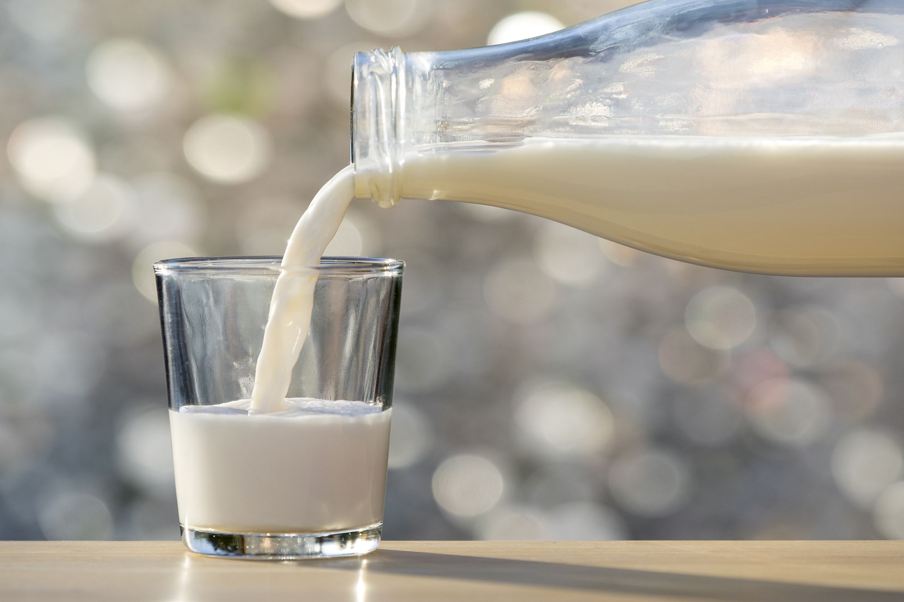 Γάλα: Το αγελαδινό ή το κατσικίσιο γάλα είναι καλύτερο;