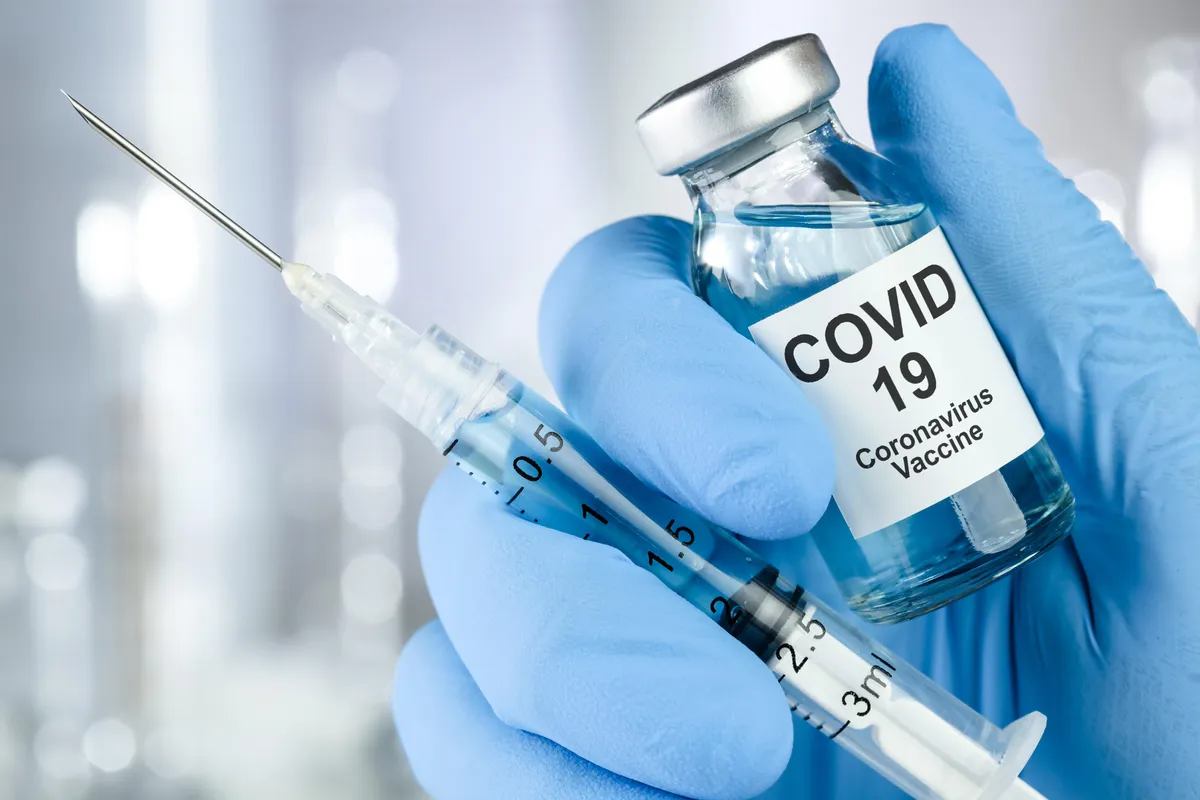Λοιμώξεις: Απαντήσεις σε ερωτήσεις σχετικά με τα εμβόλια γρίπης και COVID-19 της φετινής περιόδου