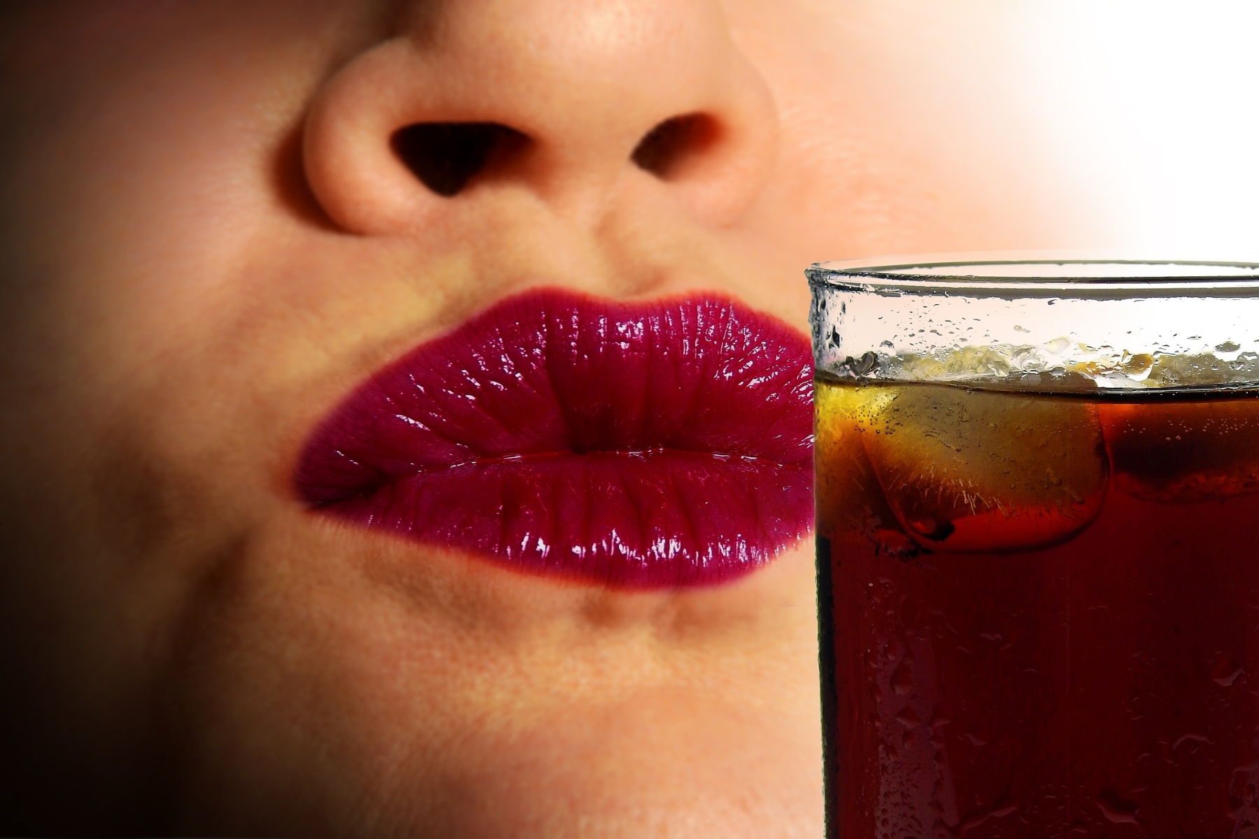 Τα αναψυκτικά τύπου cola μας παχαίνουν;