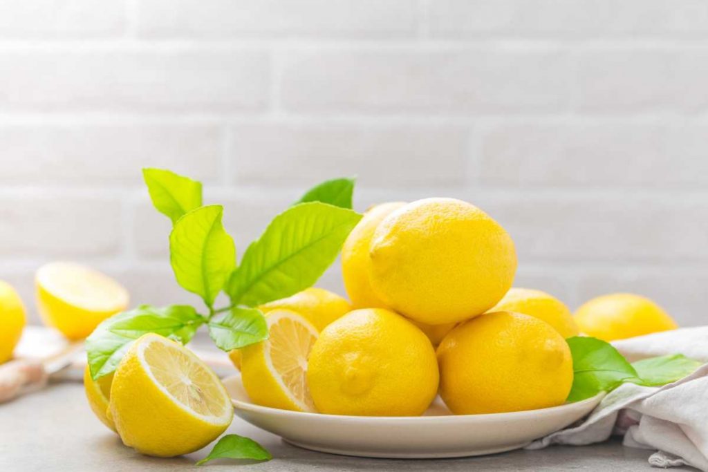 Το λεμόνι και το αλάτι βοηθούν στην επούλωση του έλκους της γλώσσας;
