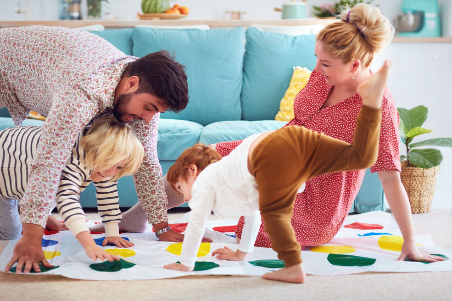 Οικογένεια: Πόσο ωφέλιμο είναι το παιχνίδι με τα παιδιά σας;