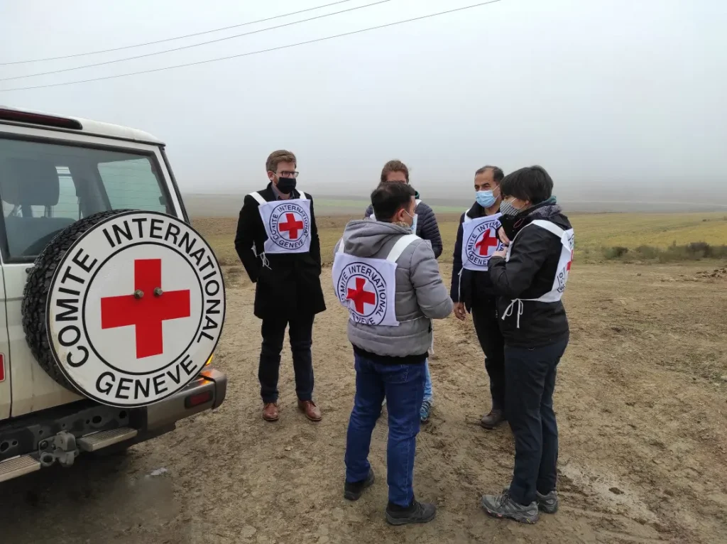 Ο Ερυθρός Σταυρός βρίσκεται σε επαφή με τη Χαμάς και το Ισραήλ για τους ομήρους
