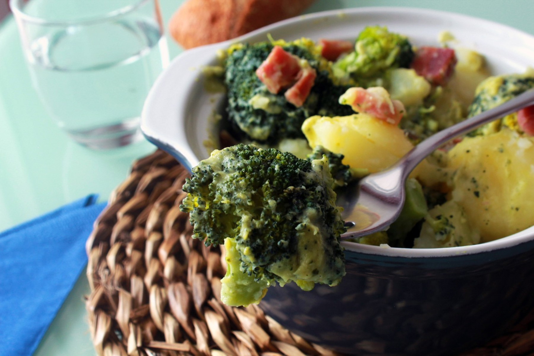 Green eating: Απόλαυσε μια θρεπτική σαλάτα με μπρόκολο