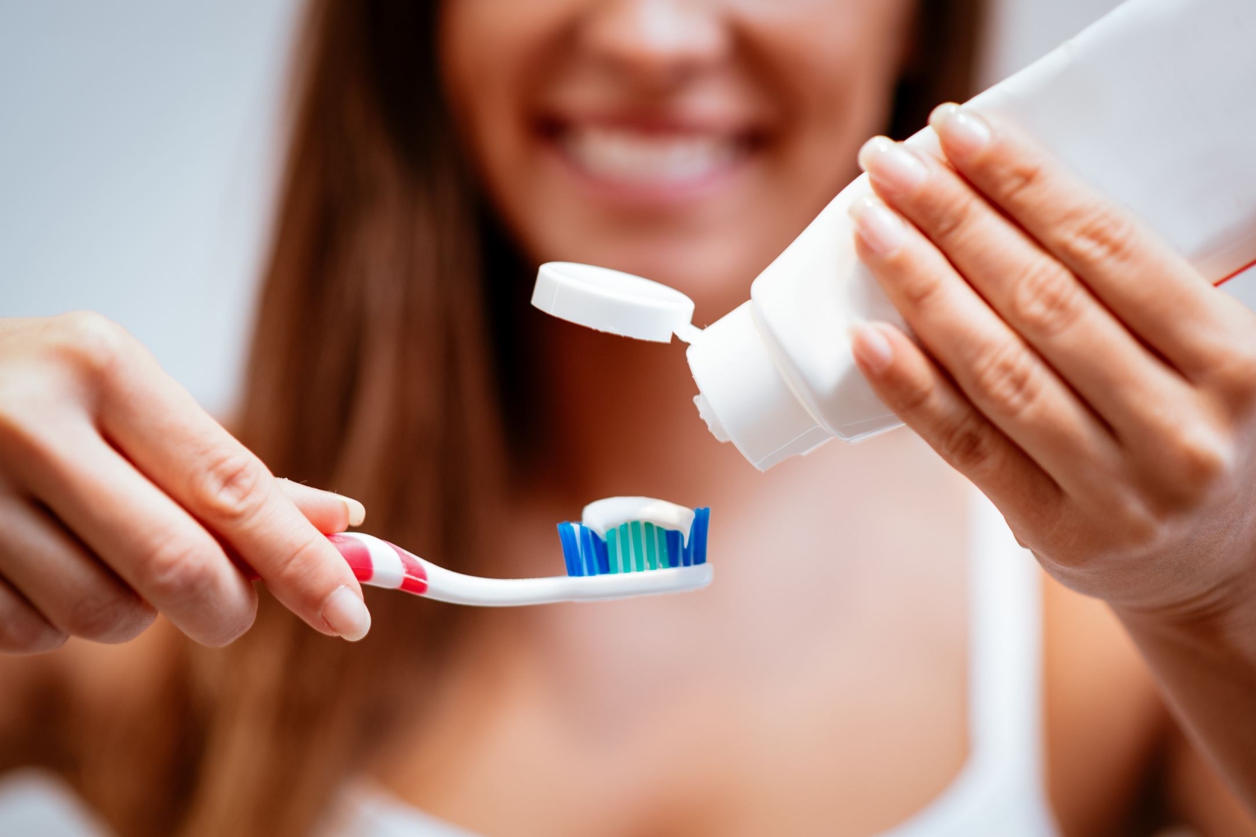 Οδοντική Υγεία: Ποια είναι τα κοινά λάθη που κάνουμε μετά το βούρτσισμα;