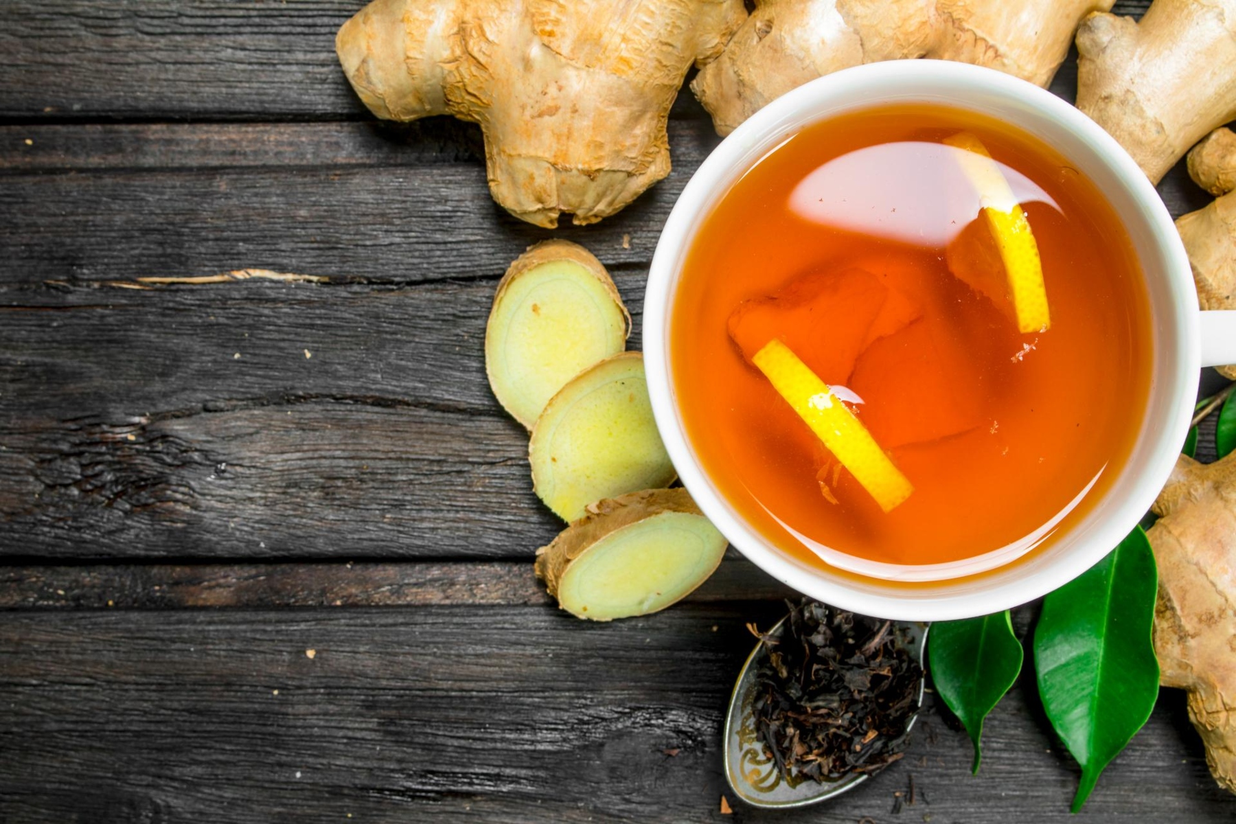 Τσάι τζίντζερ: Δοκιμάζοντας τσάι με τζίντζερ για την αποσυμφόρηση των συμπτωμάτων κρυώματος