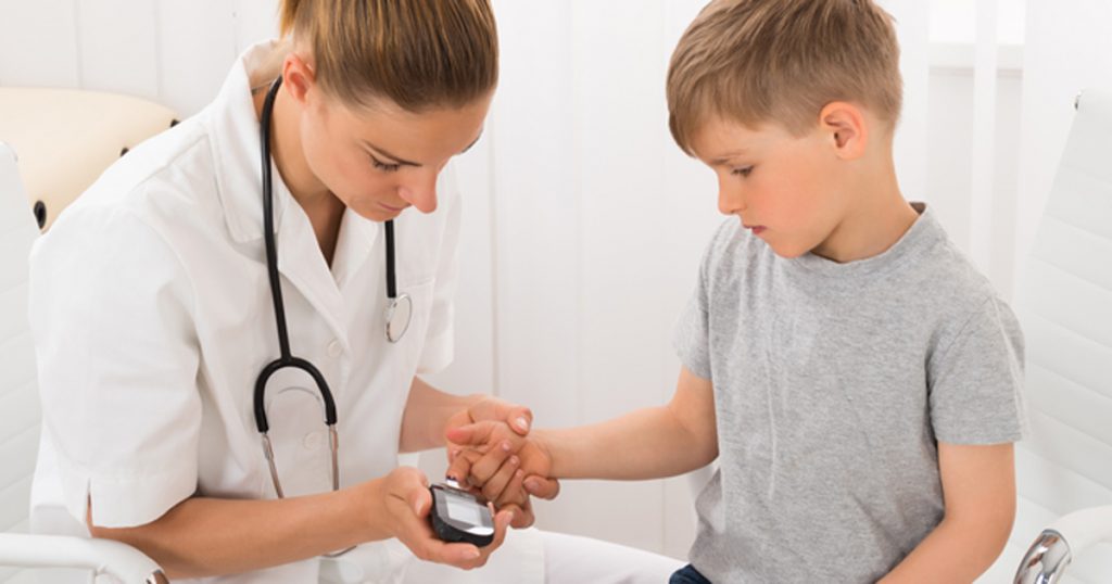 Τα ισπανόφωνα παιδιά με διαβήτη τύπου 1 αντιμετωπίζουν εμπόδια στη χρήση της ιατρικής τεχνολογίας