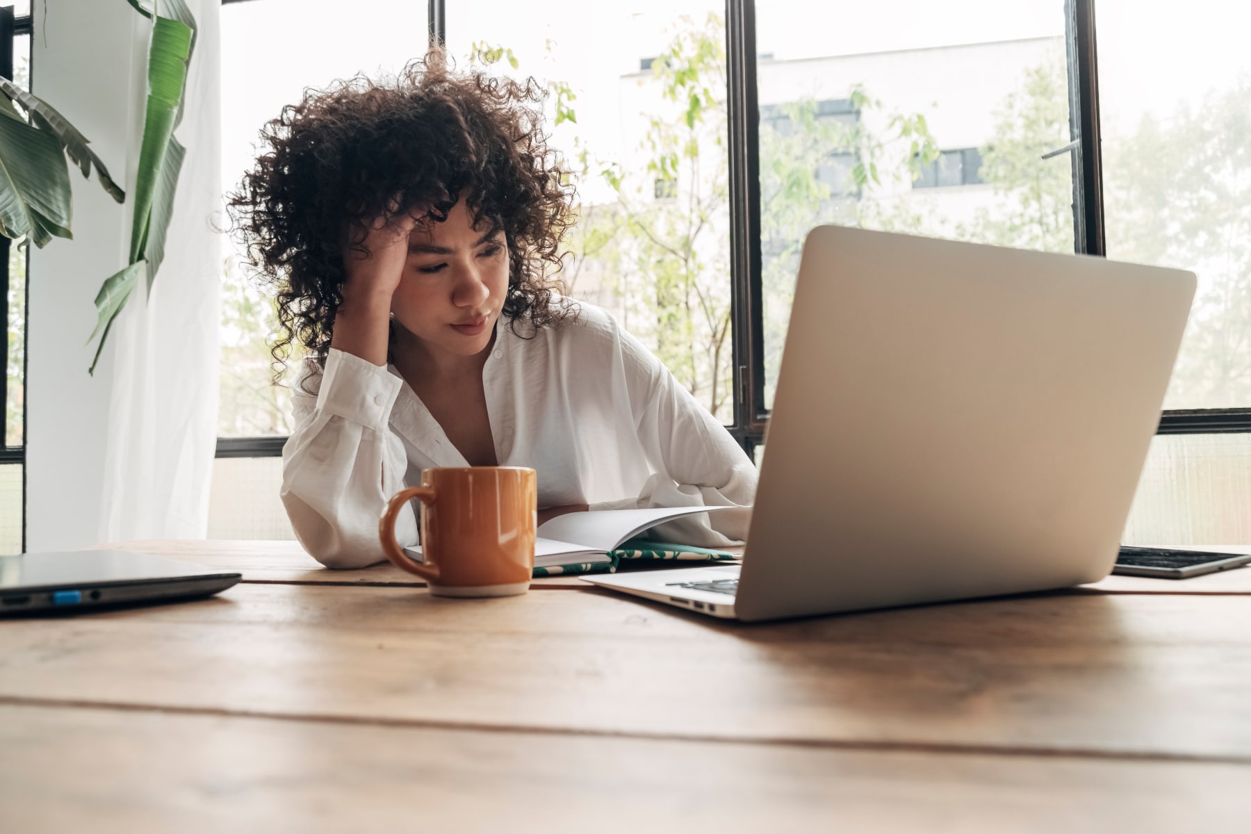 Burnout: Πώς μπορείτε να διαχειριστείτε την εξουθένωση που νιώθετε;