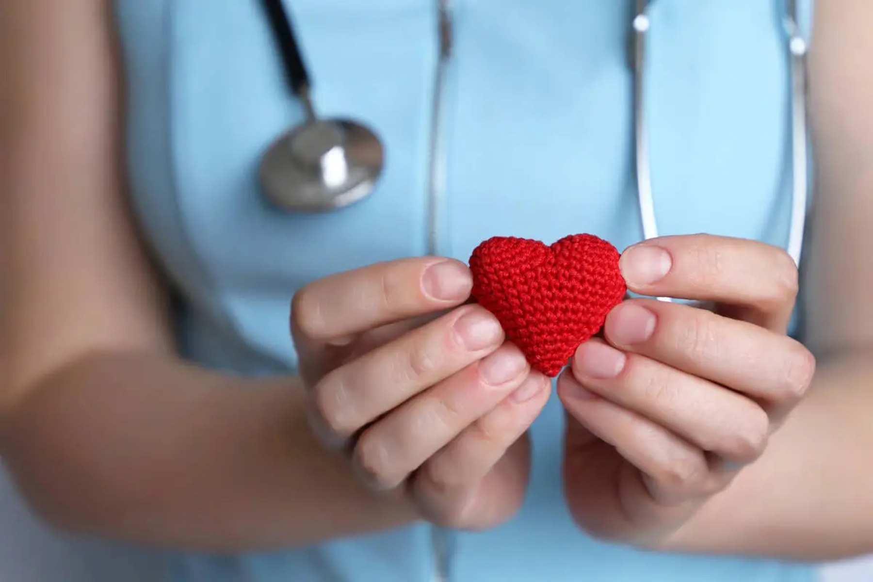 Ποια ανεπάρκεια προκαλεί ακανόνιστους καρδιακούς παλμούς;