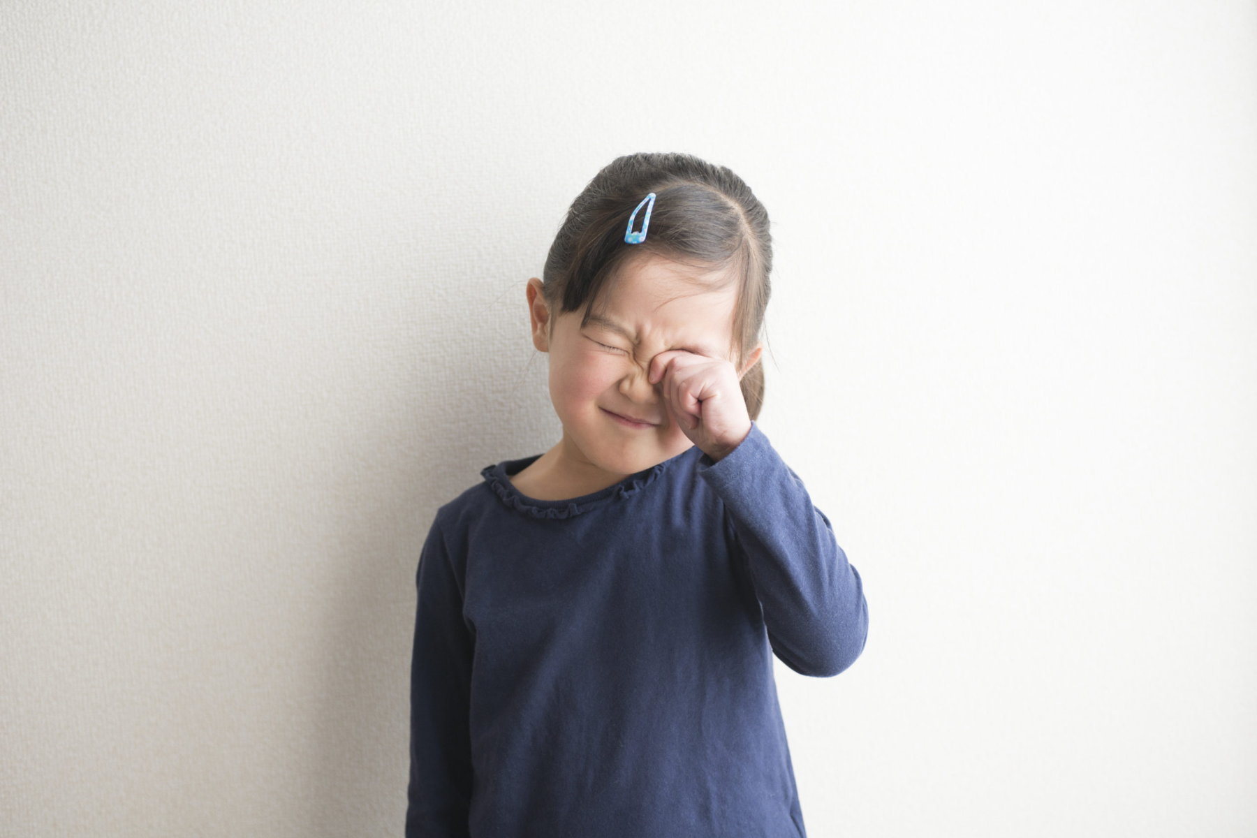 Ξηροφθαλμία παιδιά: Το παιδί σας παλεύει με ξηροφθαλμία; Γνωρίστε τα αίτια και τα συμπτώματά του