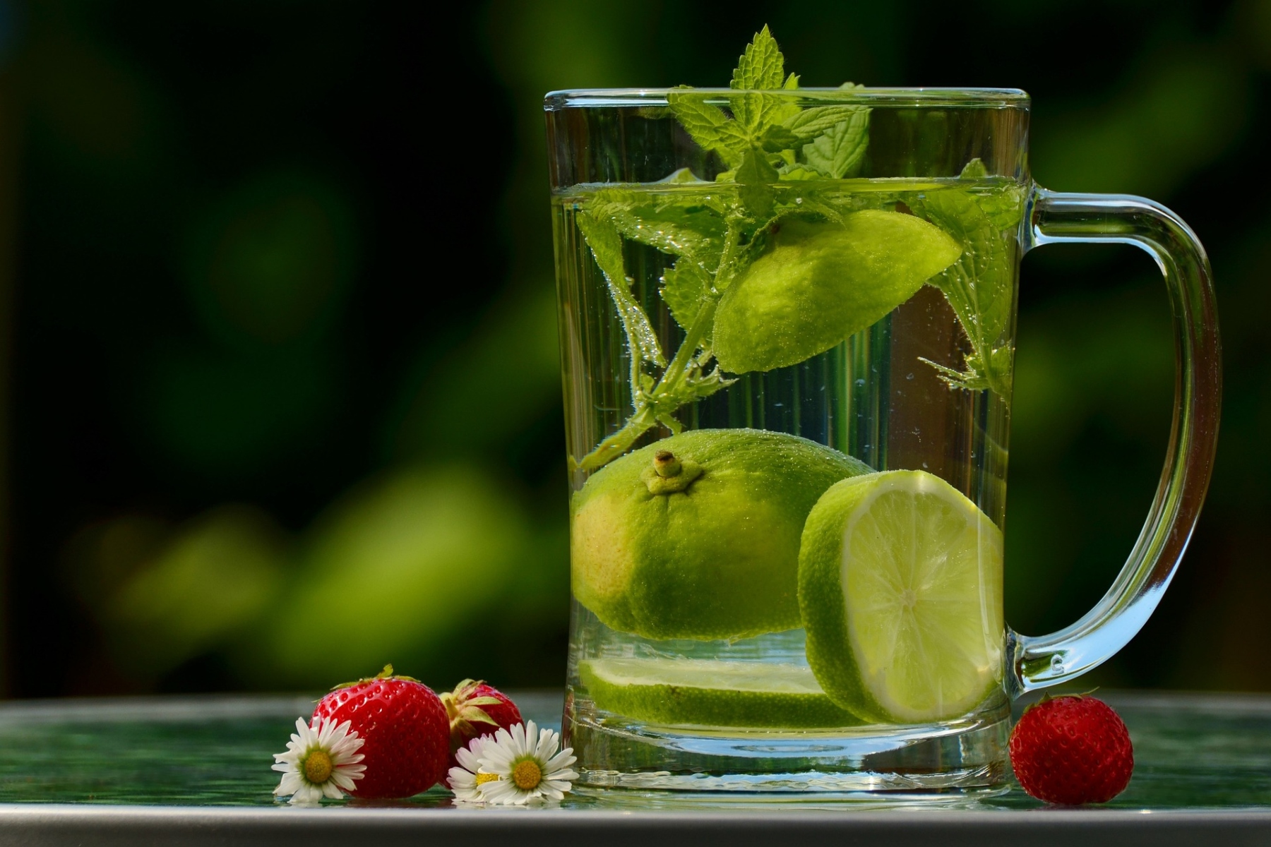 Detox – Ξεκίνα την ημέρα σου με νερό και λεμόνι
