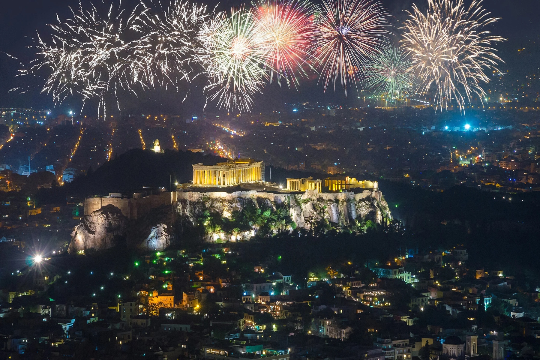 Τα καλύτερα μέρη στην Ελλάδα που αξίζει να επισκεφθείτε την Πρωτοχρονιά