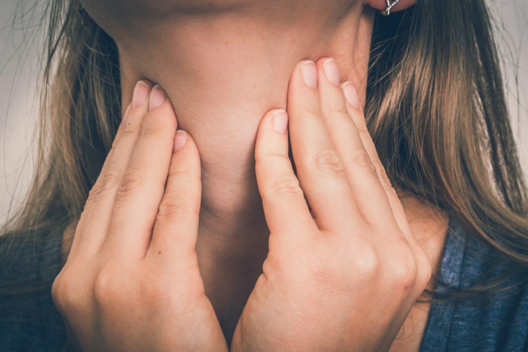 Βιώνετε πόνο στο αυτί κατά την κατάποση;