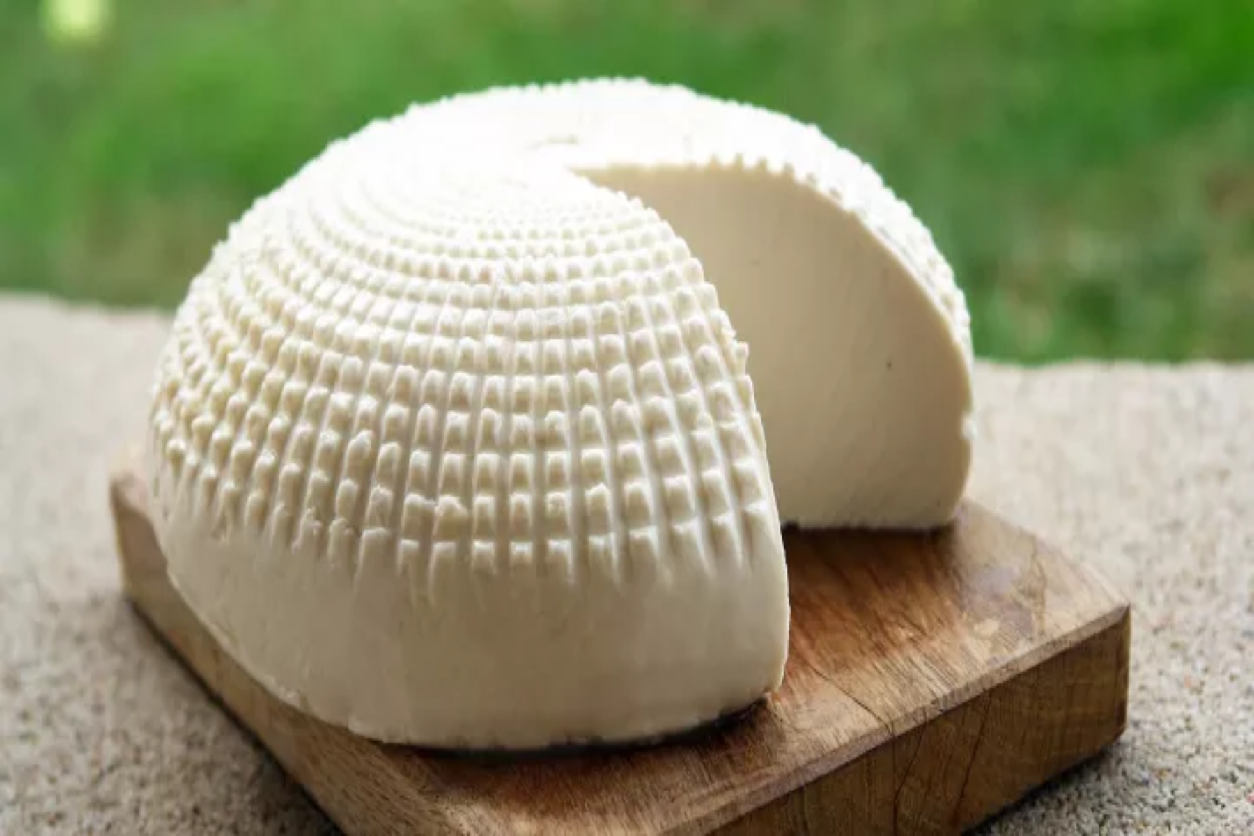 Κατσικίσιο τυρί: Ποια τα οφέλη και οι παρενέργειες από την κατανάλωση κατσικίσιου τυριού;
