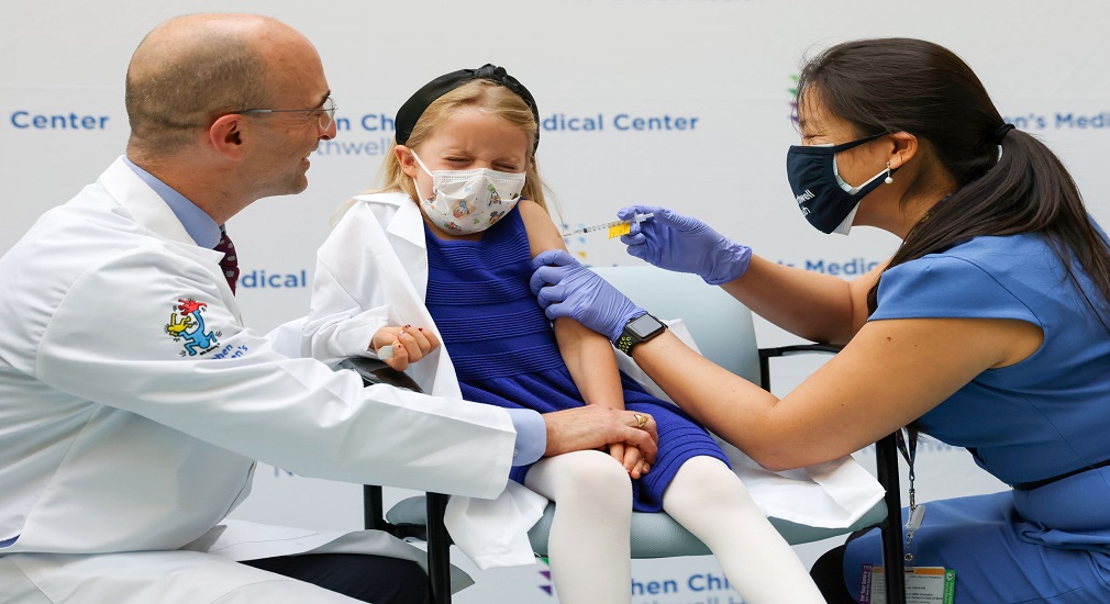 COVID-19: Μεγάλη μελέτη διαπιστώνει ότι το εμβόλιο μειώνει τη μακροχρόνια λοίμωξη στα παιδιά