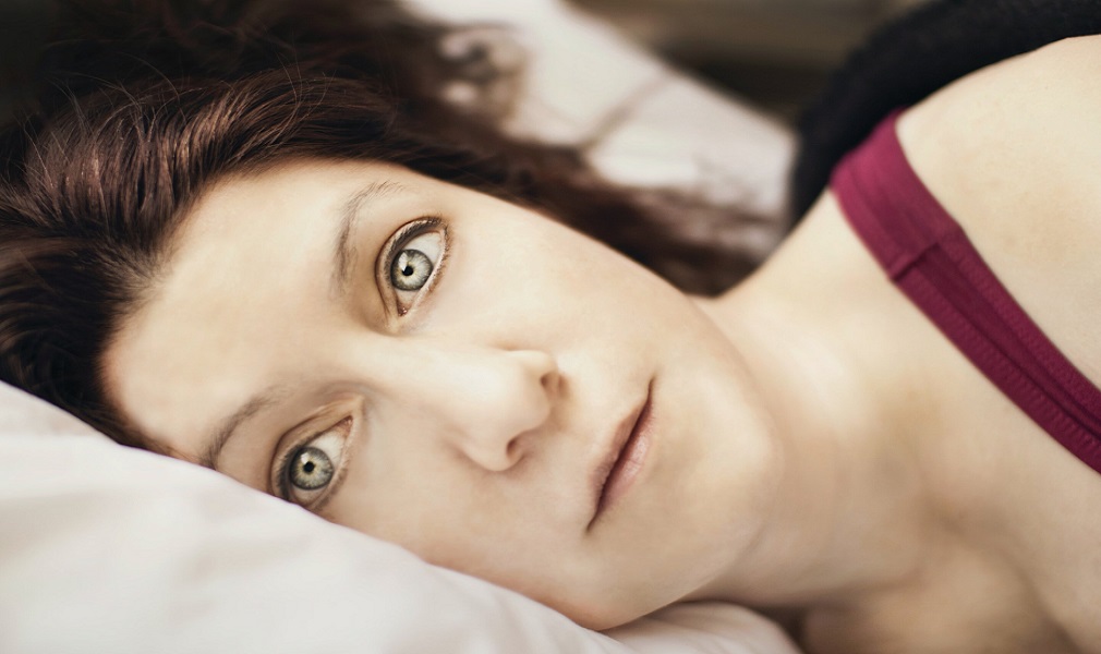 COVID-19: Οι ήπιες λοιμώξεις καθιστούν πιο πιθανή την αϋπνία, ειδικά σε άτομα με άγχος ή κατάθλιψη – Μελέτη