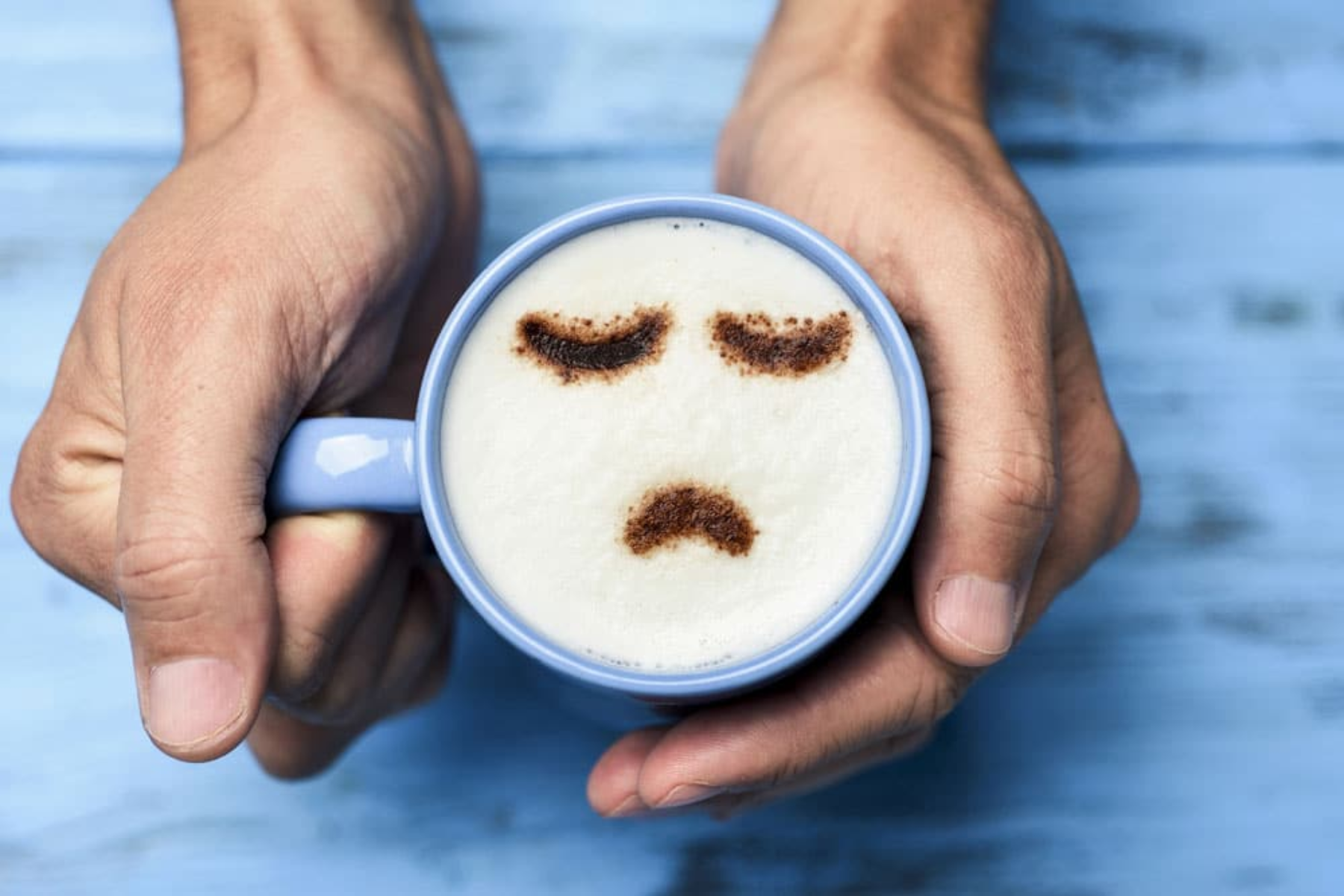Καφές διακοπή: Λόγοι για τους οποίους πρέπει να σταματήσουμε την κατανάλωση καφεΐνης