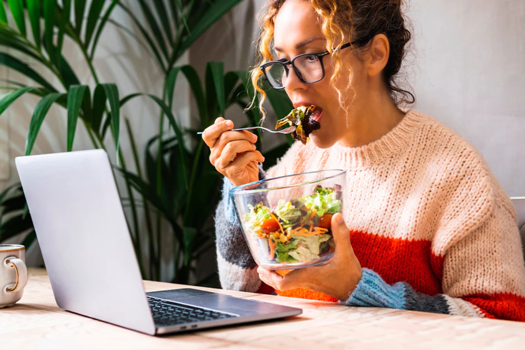 Υγιεινό σνακ: Τροφοδοτήστε την εργάσιμη ημέρα σας με θρεπτικές επιλογές