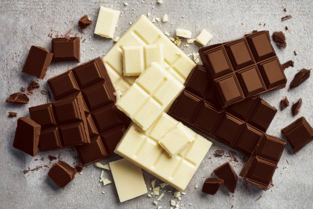  Η μαύρη ή η λευκή σοκολάτα είναι η πιο υγιεινή;