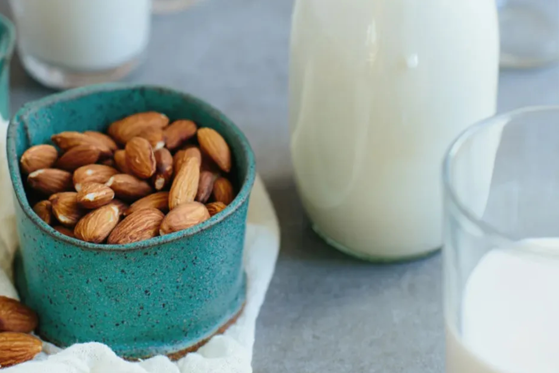 Γάλα αμυγδάλου: Τι προσφέρει το γάλα αμυγδάλου στον οργανισμό μας;