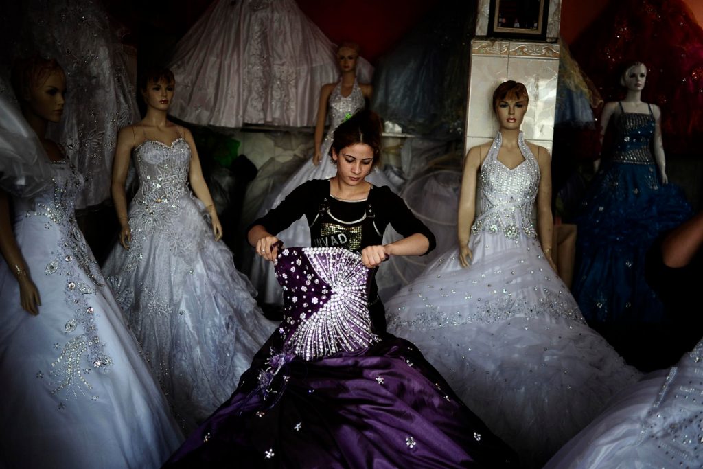 Οι μη καταγεγραμμένοι γάμοι του Ιράκ θέτουν σε κίνδυνο γυναίκες και παιδιά