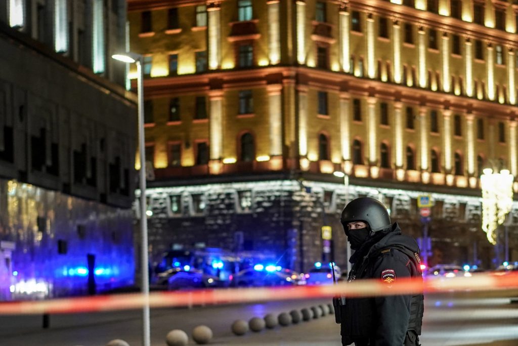 Μακελειό στη Μόσχα: Τουλάχιστον 40 νεκροί σε συναυλιακό χώρο από ένοπλη επίθεση