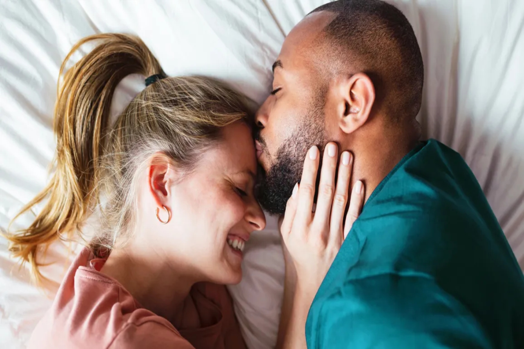 Νιόπαντροι σεξ: Οι απόλυτες συμβουλές σεξ για νιόπαντρα ζευγάρια