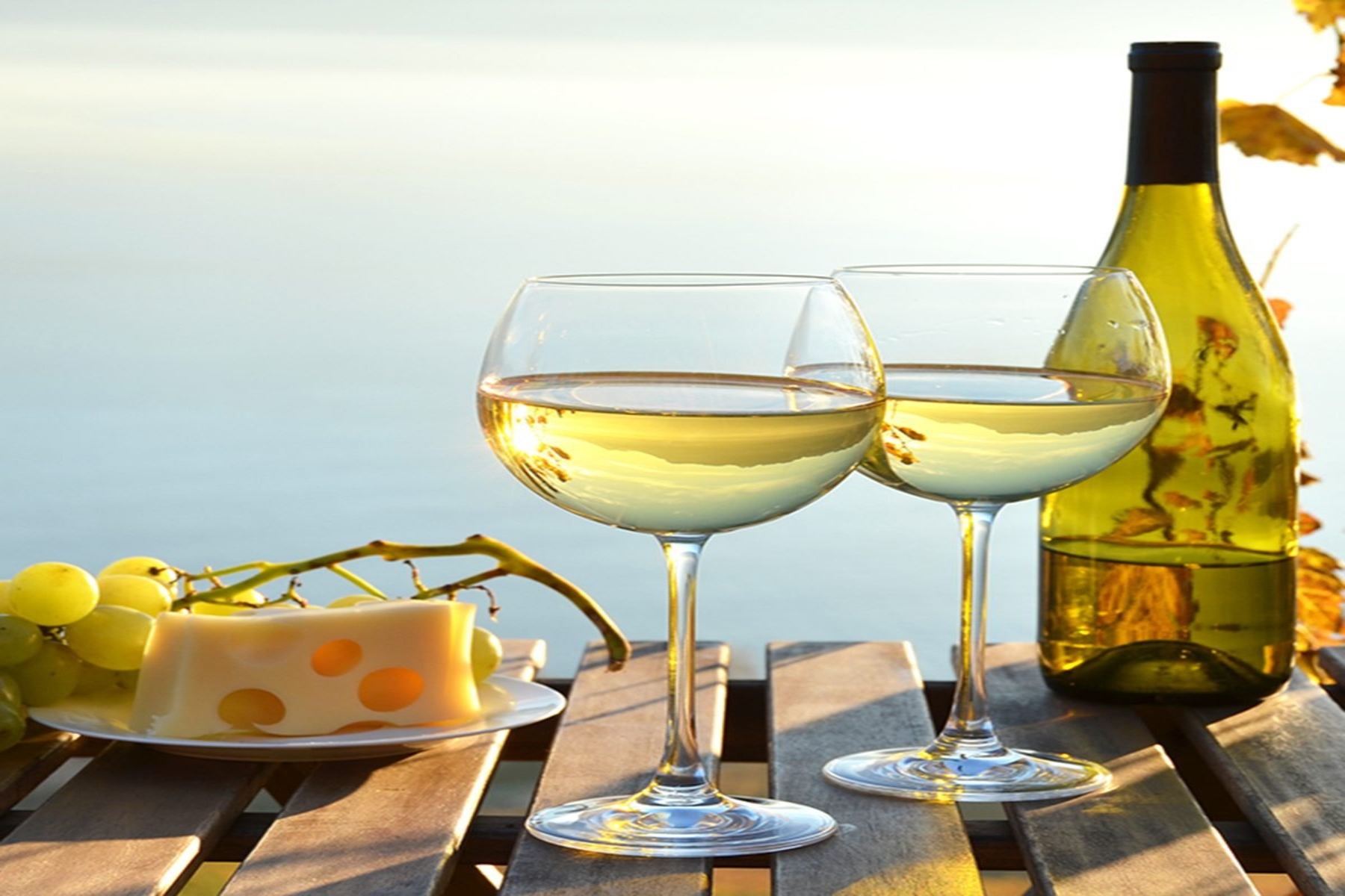 Λευκό κρασί: Ποια φαγητά μπορούν να συνοδευτούν από λευκό κρασί;